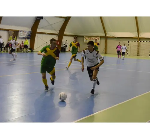 LO SPORTING RIPRENDE LA CORSA: 6-2 ALL'EZZELINA!