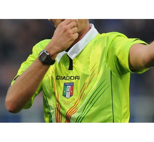 SPORTING - OLD MESTRE: NON DISPUTATA PER ASSENZA DELL'ARBITRO.