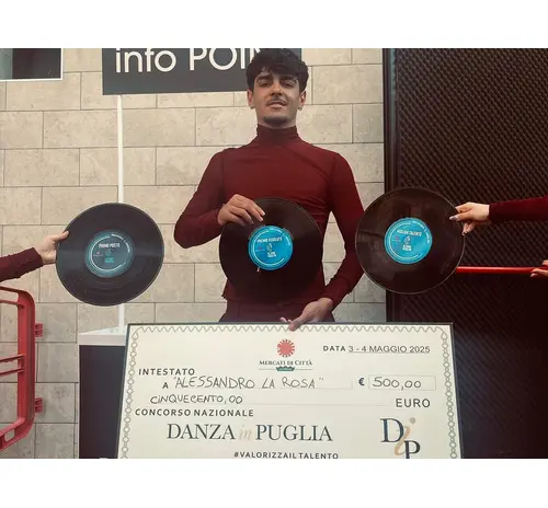 Alessandro La Rosa che è entrato a far parte della compagnia gbmgiovaneballettomediterraneo