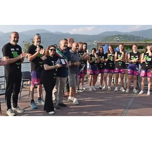Le nostre ragazze e tutto lo staff ricevono il riconoscimento dal Comune di Luino
